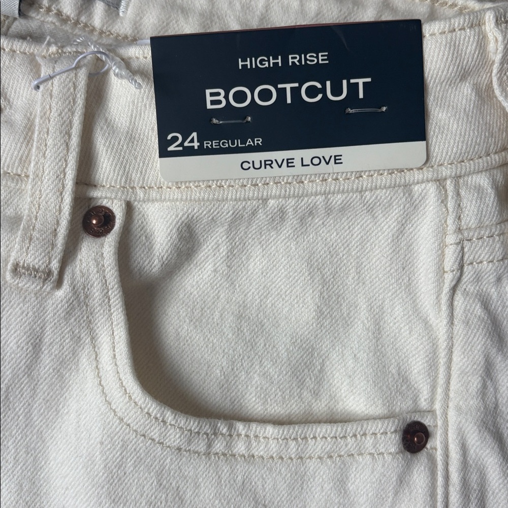Abercrombie & Fitch Women's Off-White Bootcut Jeans. Size 24. Curve Love. - Picture 3 of 7